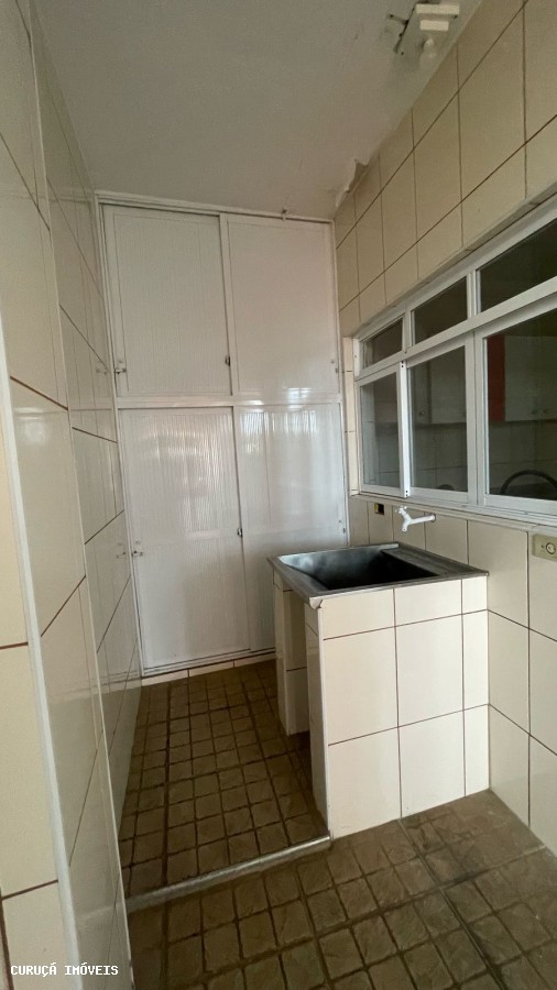 Sobrado à venda com 4 quartos, 180m² - Foto 8