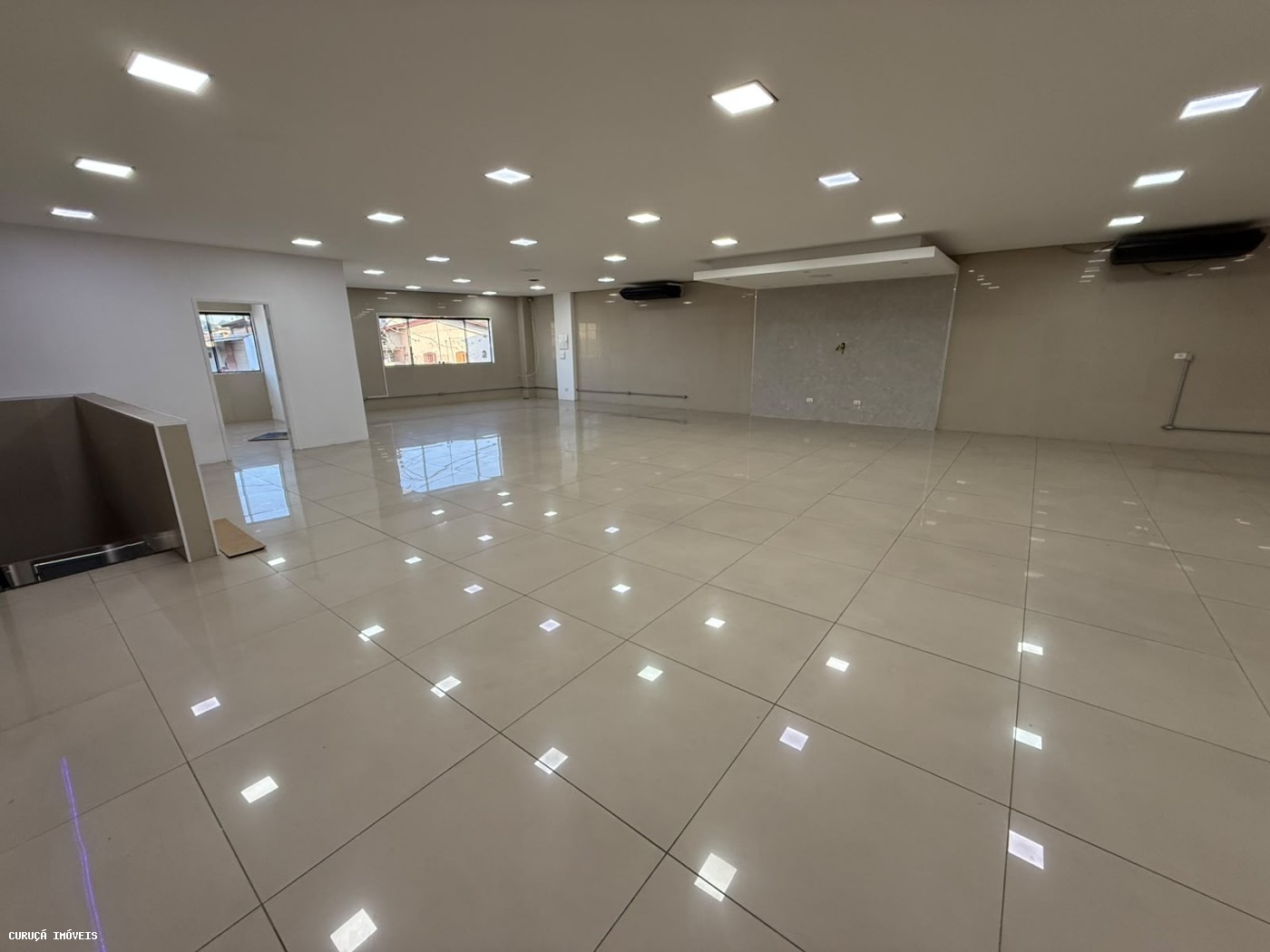 Sala-Conjunto, 240 m² - Foto 1