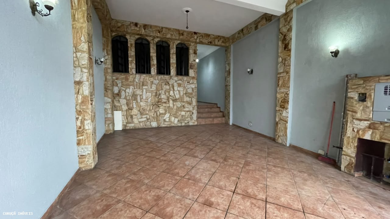 Sobrado, 3 quartos, 268 m² - Foto 2